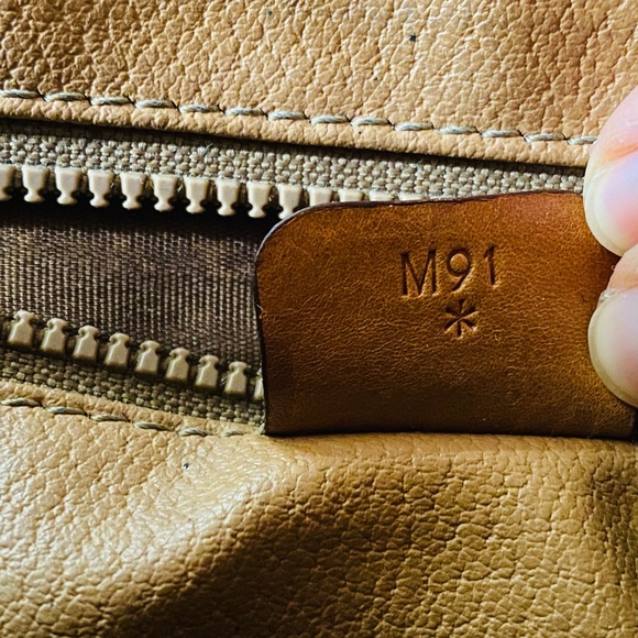 Céline
Boston Bag Macadam In Brown Coated Canvas Tote - Picture 7 of 11